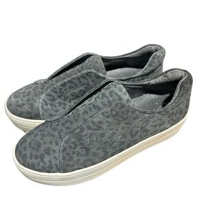 J/slides leopard sneakers‎ gay size 7.5 J Slides